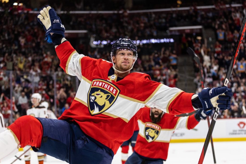 Barkov leaves game early, Panthers fall to Blues in overtime 4-3