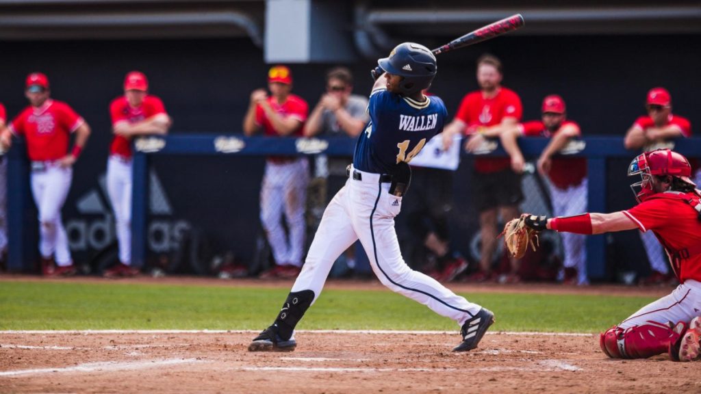 FIU streak Hurricanes