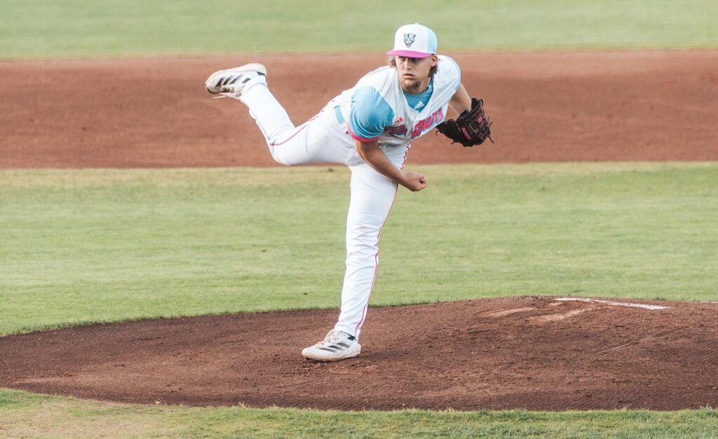 FIU Baseball win Western Kentucky