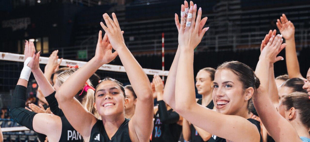 FIU Volleyball split two matches