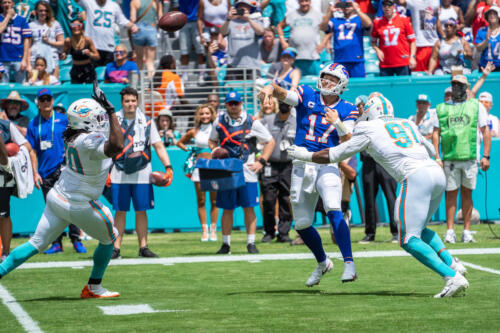 Miami Dlphins vs Buffalo Bills 9:19:21_8